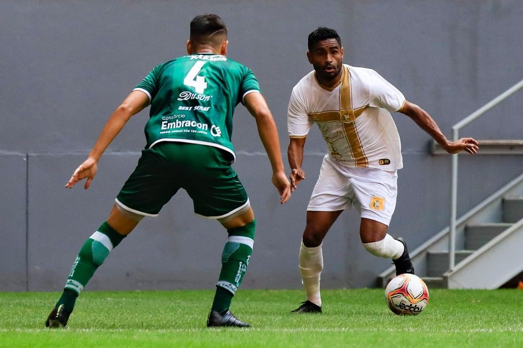 Série D do Brasileiro BRASILIENSE X CALDENSE MG mané garrincha pandemia