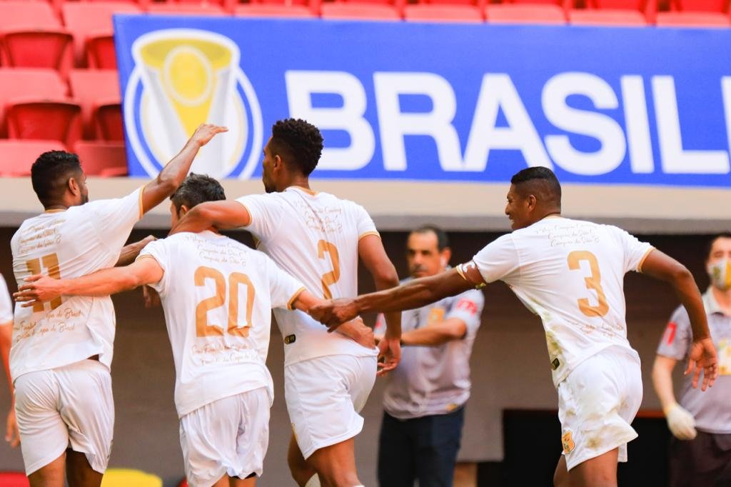 Série D do Brasileiro BRASILIENSE X CALDENSE MG mané garrincha pandemia