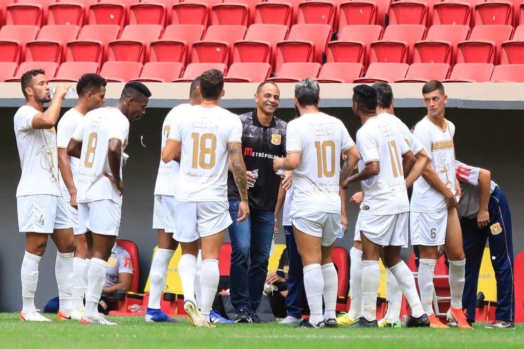 Série D do Brasileiro BRASILIENSE X CALDENSE MG mané garrincha pandemia