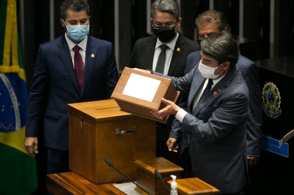sessão de votação do novo presidente do Senado Federal 16