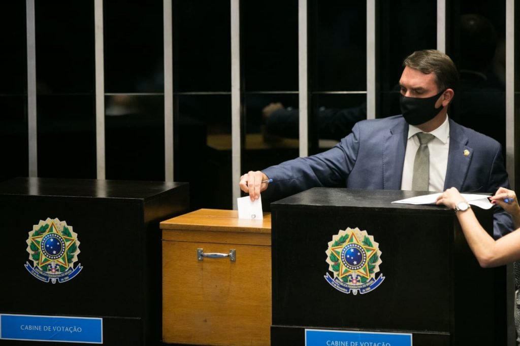 sessão de votação do novo presidente do Senado Federal 16
