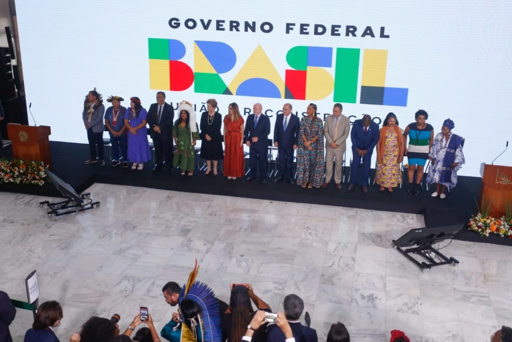 Fila de ministros
