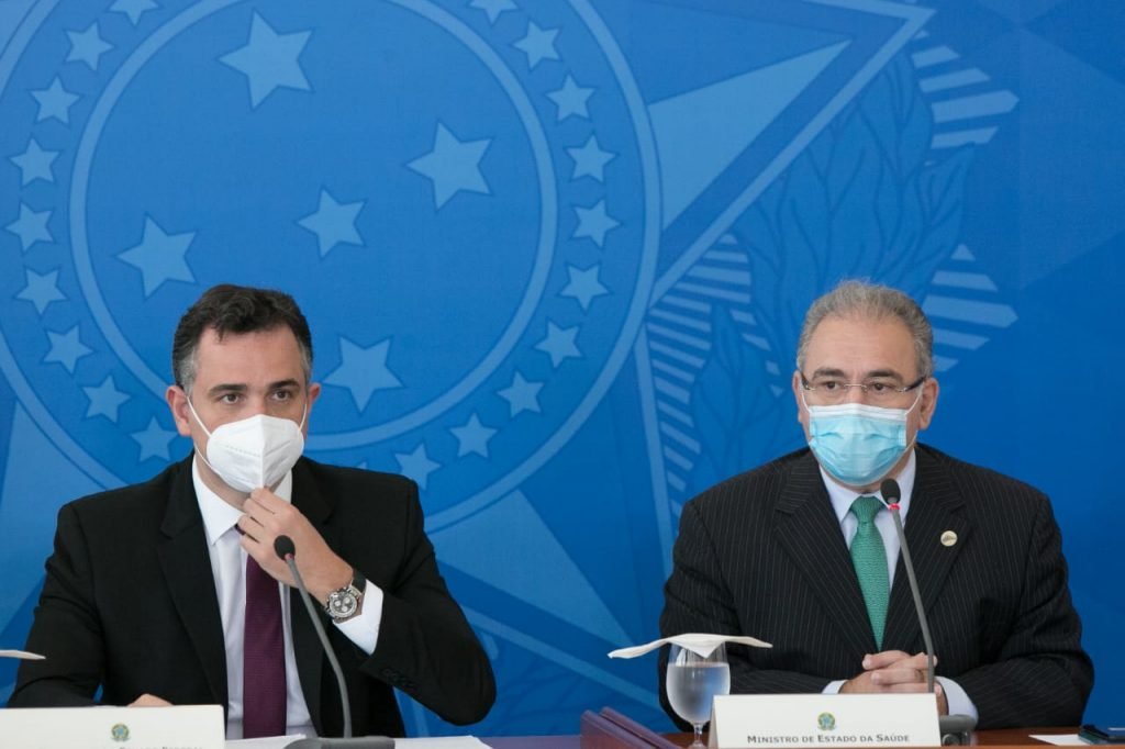 Coletiva de iColetiva de imprensa do comitê de combate a covid no plácio do planalto na foto rodrigo pacheco e marcelo queiroga mprensa do comitê de combate a covid no plácio do planalto Coletiva de imprensa do comitê de combate a covid no plácio do planalto na foto rodrigo pacheco