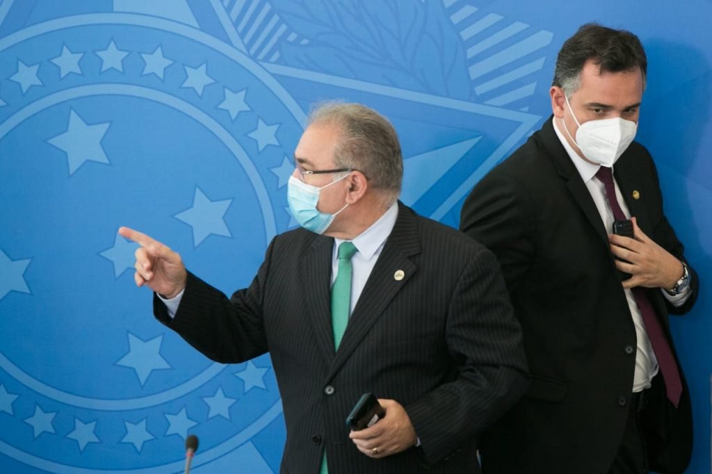 Coletiva de imprensa do comitê de combate a covid no plácio do planalto ministro marcelo queiroga e rodrigo Pacheco
