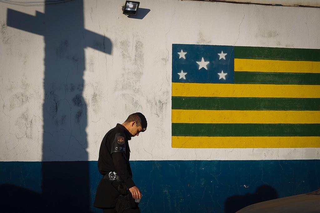 caso Lázaro Barbosa policiais procuram o maniaco do goiás crime assassino