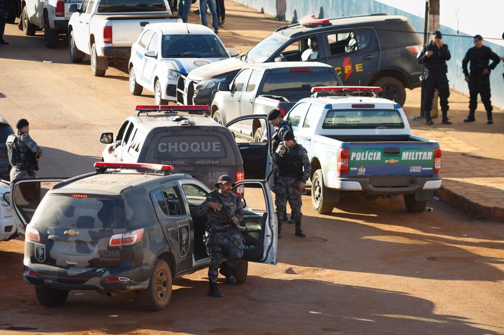 caso Lázaro Barbosa policiais procuram o maniaco do goiás crime assassino