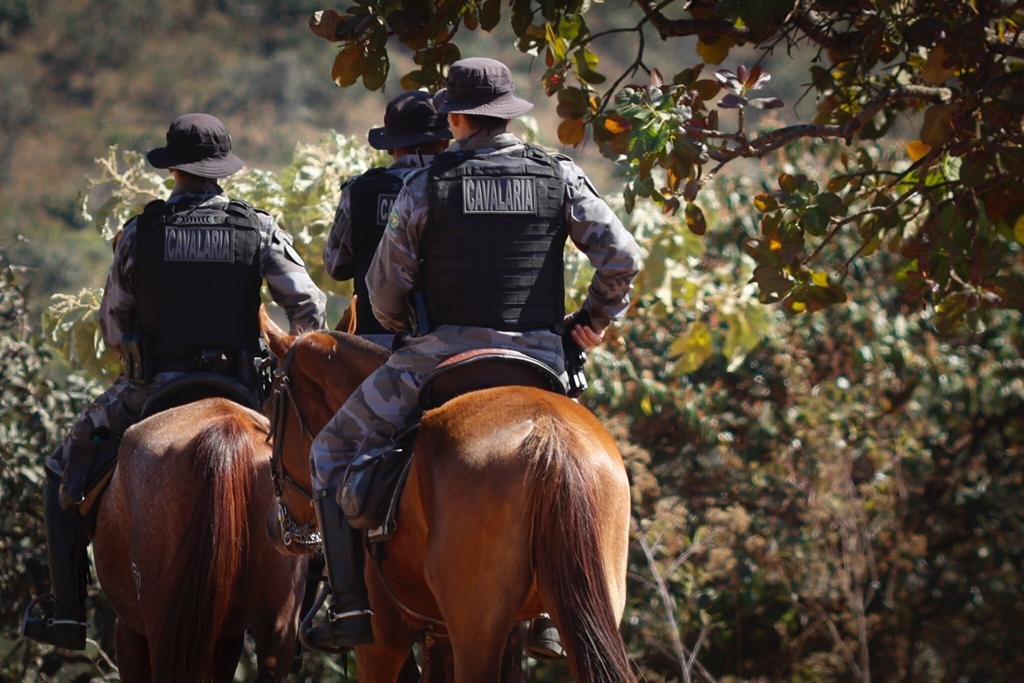 cavalaria caso Lázaro Barbosa policiais procuram o maniaco do goiás crime assassino