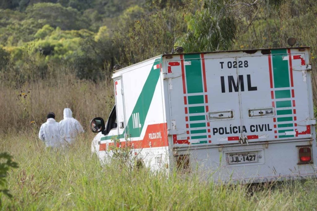 Corpo da Cleonice encontrado no incra 9 vitima do Lázaro Barbosa policiais procuram o maniaco do goiás crime assassino 39
