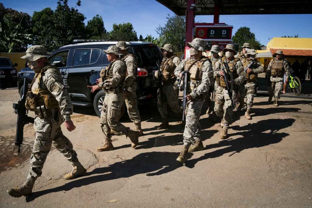 caso Lázaro Barbosa policiais procuram o maniaco do goiás crime assassino