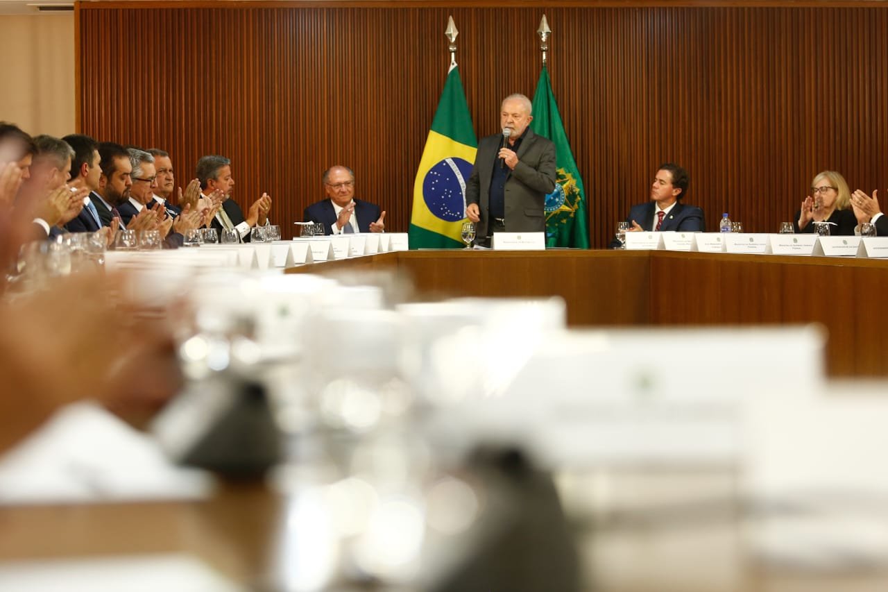 Presidente Lula se reúne com governadores no palacio do planalto 2
