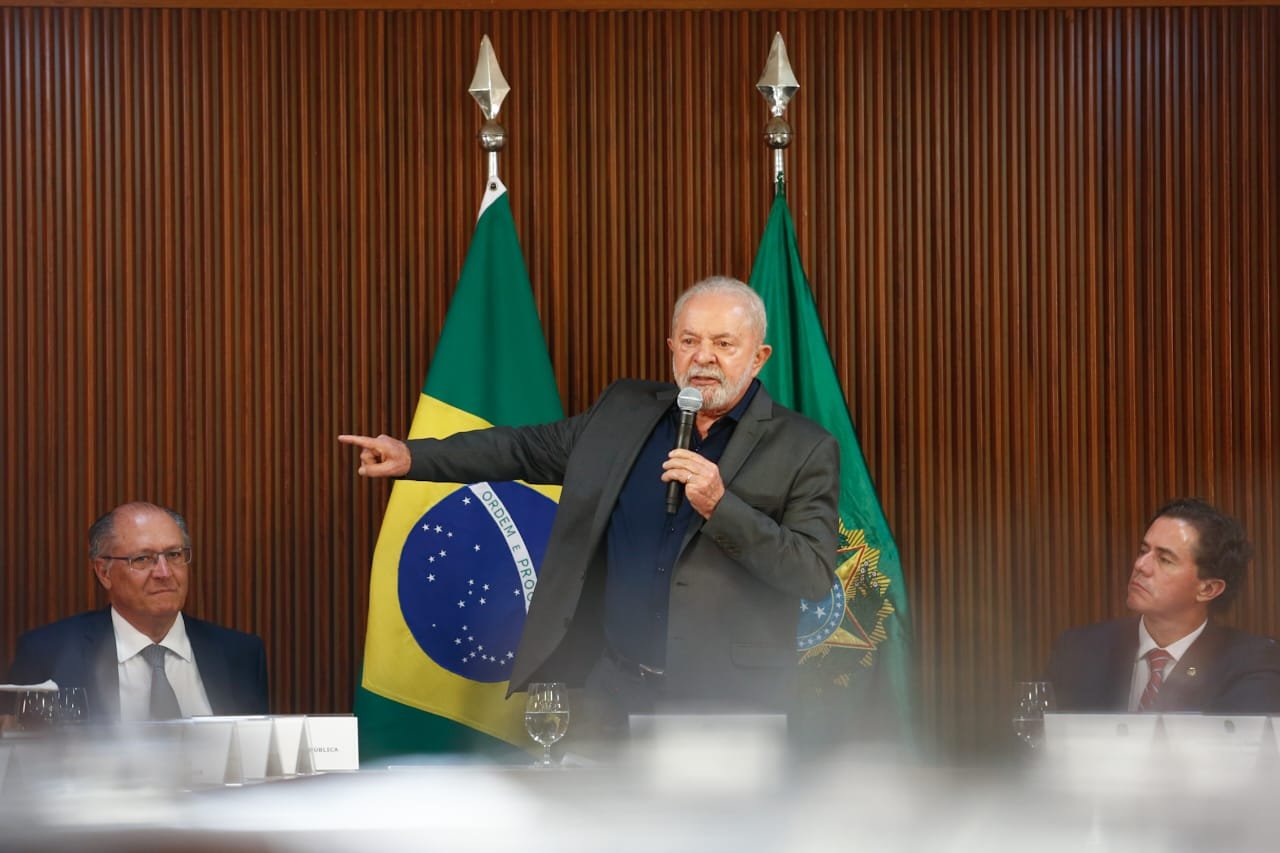 Presidente Lula se reúne com governadores no palacio do planalto 5