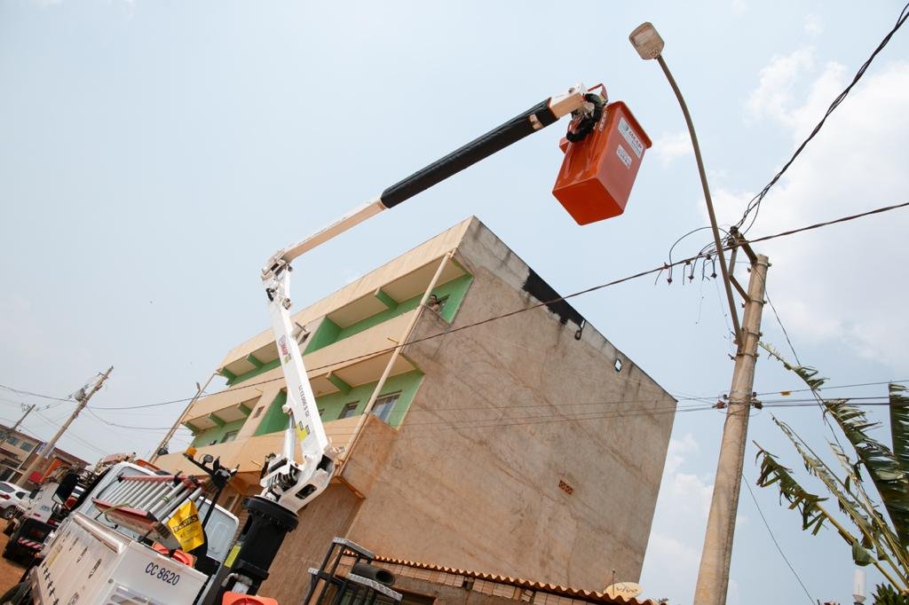 Governo do Distrito Federal Ibaneis Rocha junto com a CEB lança programa Energia Legal nas cidades de Sol Nascente e Por do Sol
