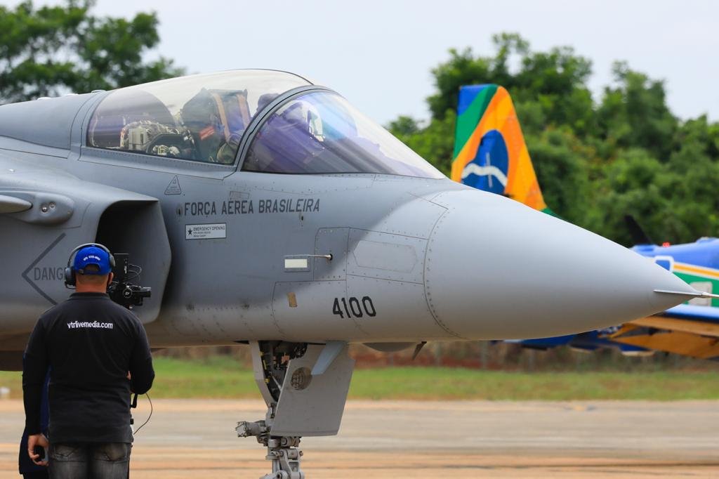 Comando da Aeronáutica celebra Dia do Aviador e Dia da Força Aérea Brasileira - Apresentação do novo caça F-39E Gripen