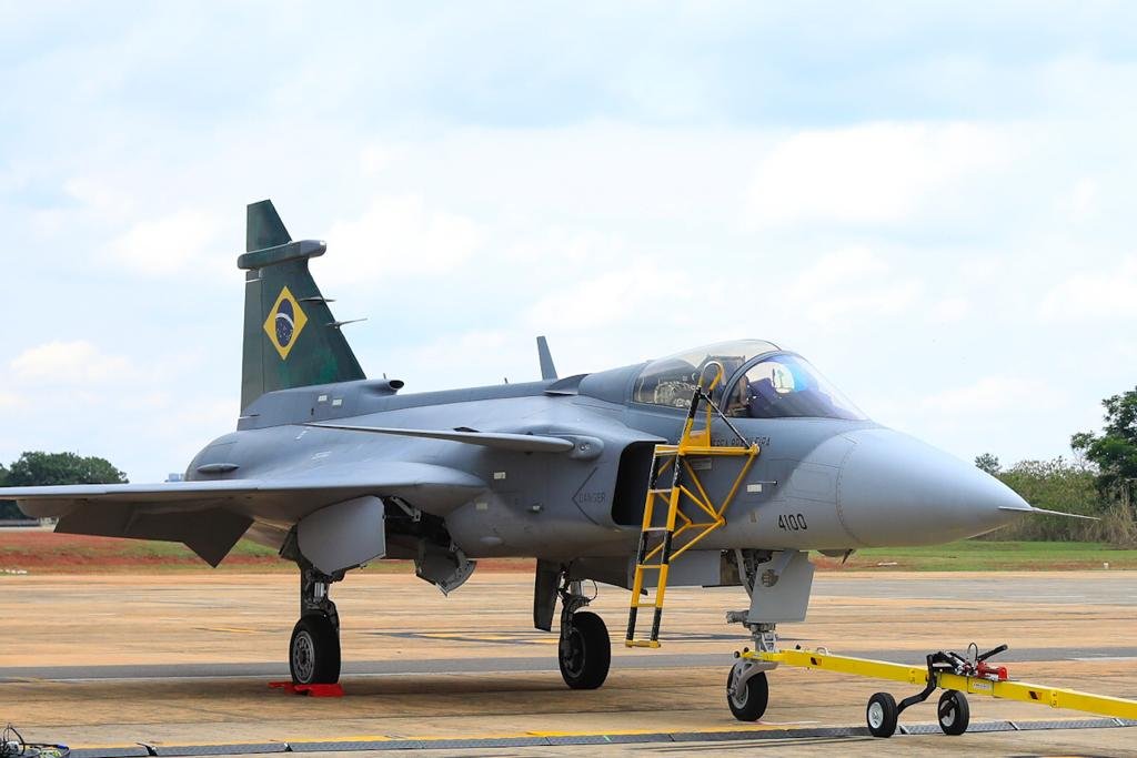 Comando da Aeronáutica celebra Dia do Aviador e Dia da Força Aérea Brasileira - Apresentação do novo caça F-39E Gripen
